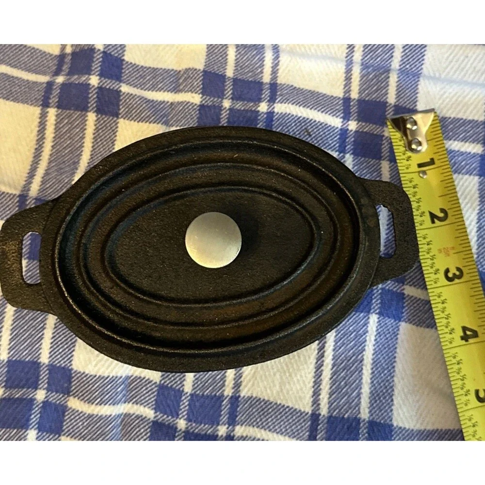 American Metalcraft CIPOV63 11 oz. Pre-Seasoned Mini Cast Iron Dutch Oven w Lid